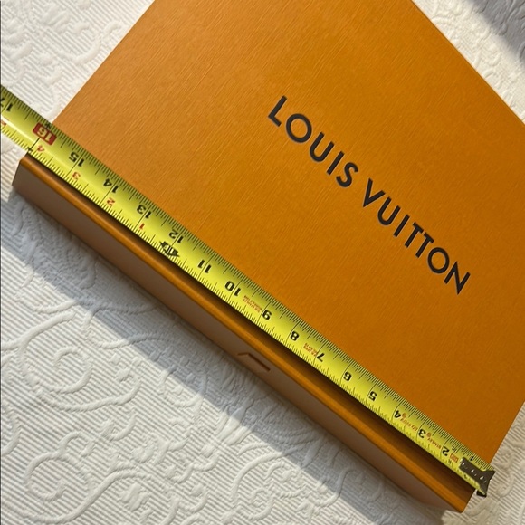 Louis Vuitton Signature Orange Box - Picture 3 of 7